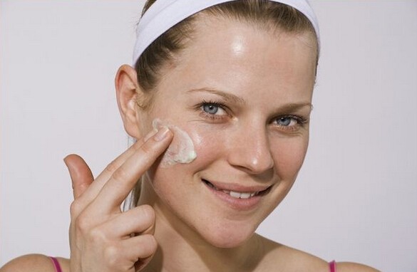 how-to-get-rid-of-oily-skin-12-natural-remedies