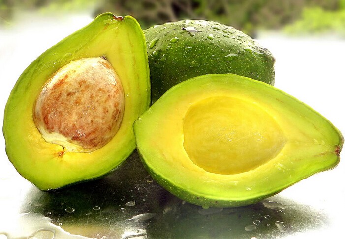 Use Avocado to get rid of puffy eyes