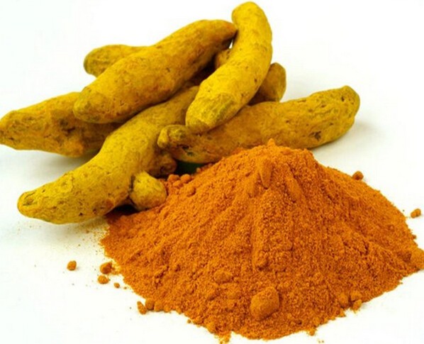 Turmeric Powder to get rid of Blackheads