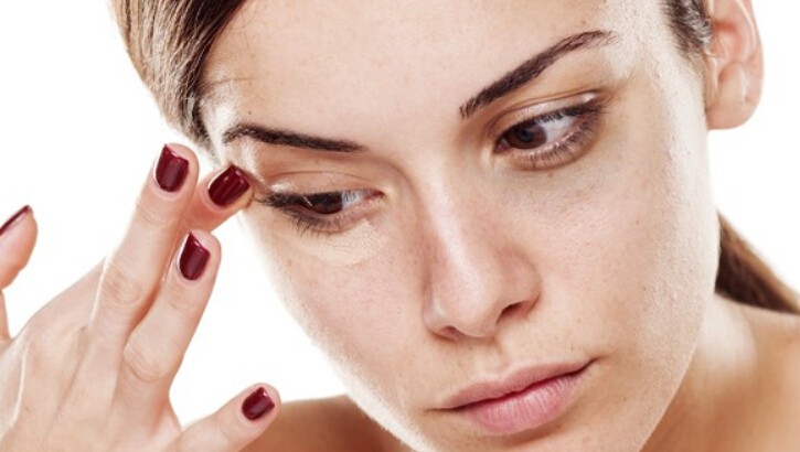 12 Natural Remedies to Get Rid of Bags Under Eyes