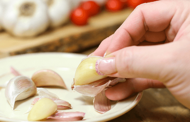 How to Peel Garlic