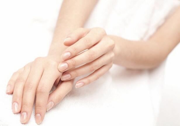 Left or Right Hand Itching:14 Causes with Treatment