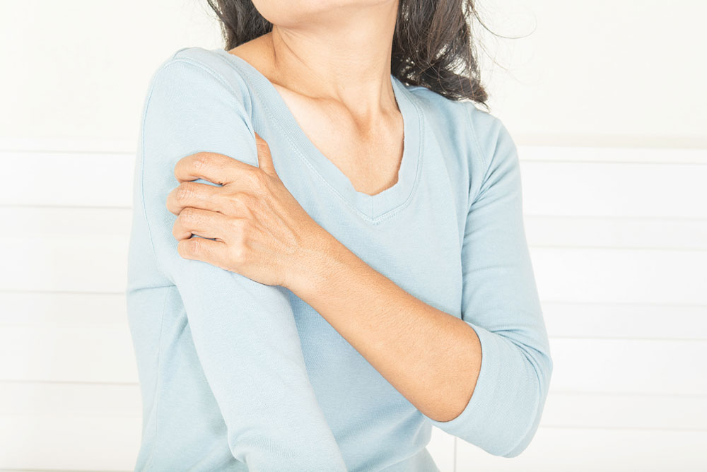 Shoulder Pain Radiating Down Arm Causes And Treatment   Pain Radiating Down Your Shoulder And Arm 