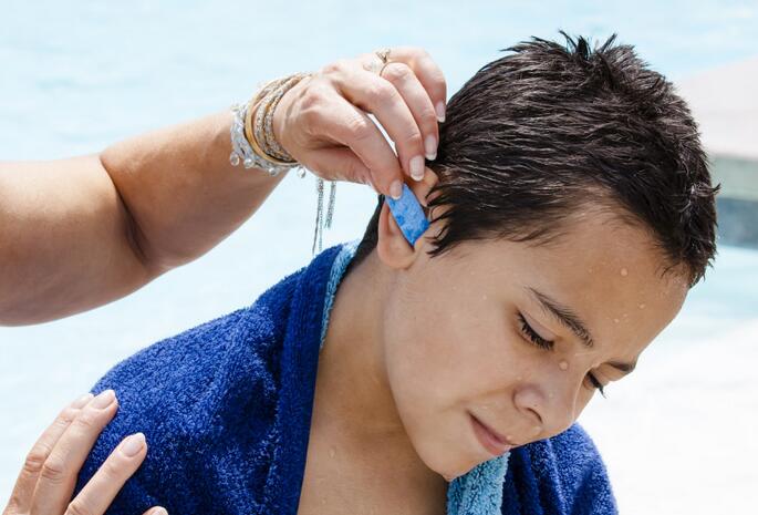 Water in Ear: Symptoms, Causes and Home Remedies