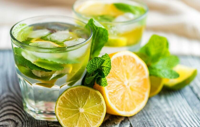 14 Surprising Benefits of Drinking Lemon Water