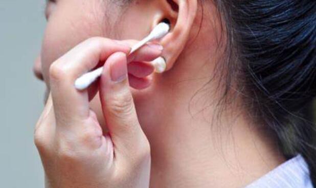 Pimples in Ear: Causes and 16 Natural Remedies