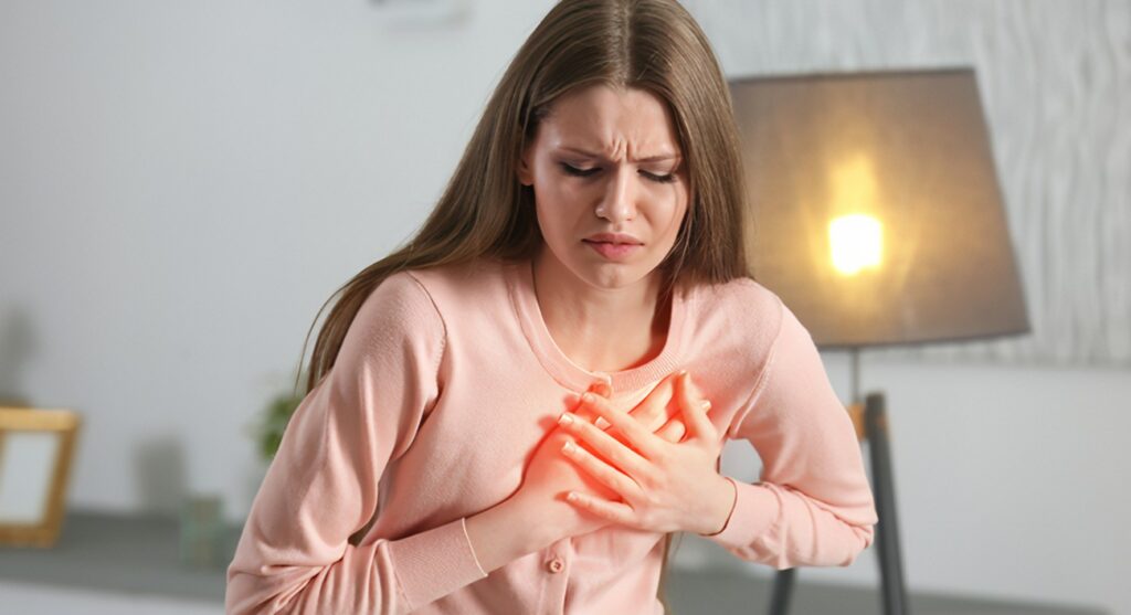 16 Causes of Chest Pain in Women on Left Side