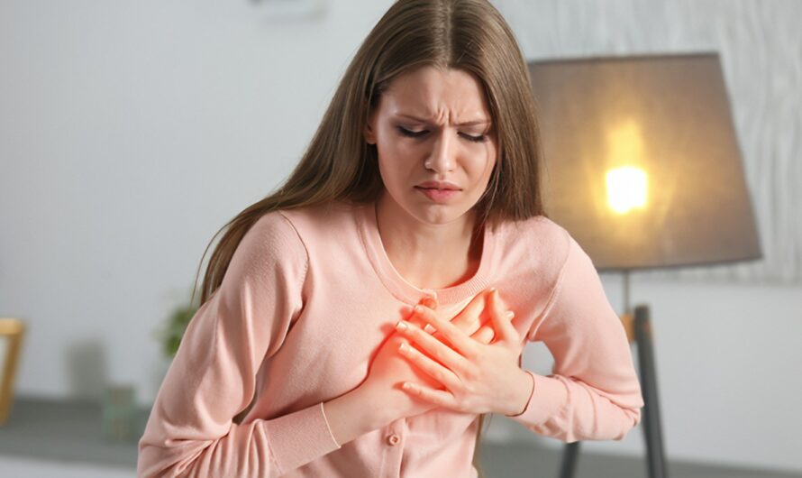 Chest Pain in Women on Left Side: Symptoms and Causes