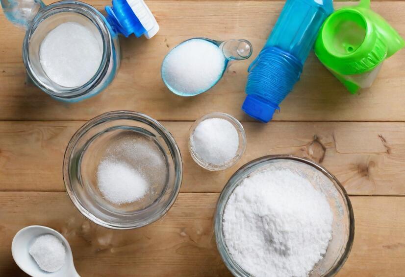Baking Soda and Vinegar for Cleaning