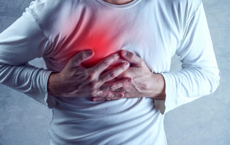 14 Causes of Sharp Pain in the Upper Right Chest