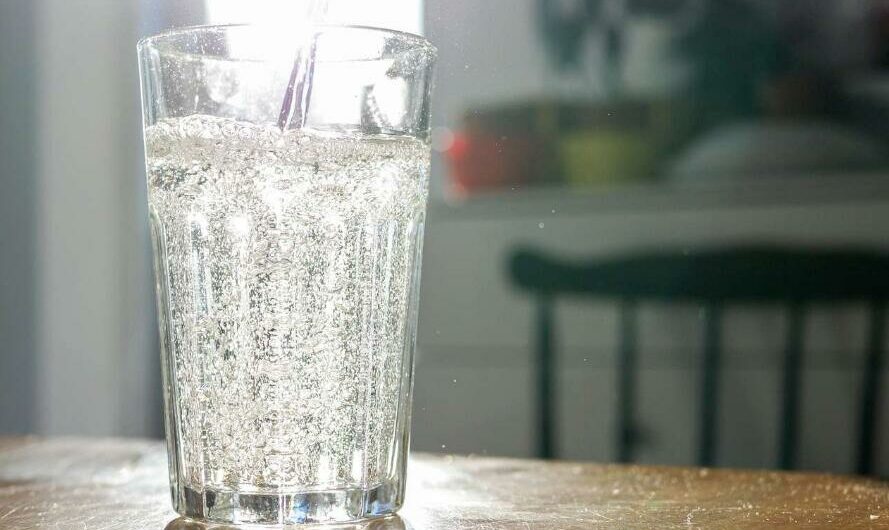 Is Sparkling Water Good or Bad for Your Health?