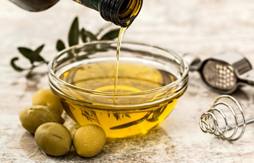 Olive Oil :How Much Olive Oil Should You Consume Per Day?