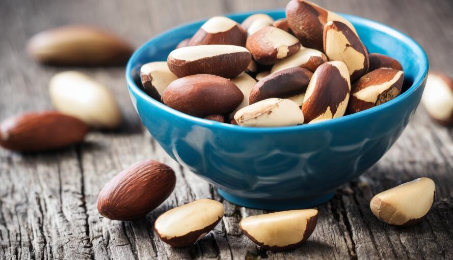 Brazil Nuts:18 Benefits,Nutrition,Side Effects & How to Eat Them